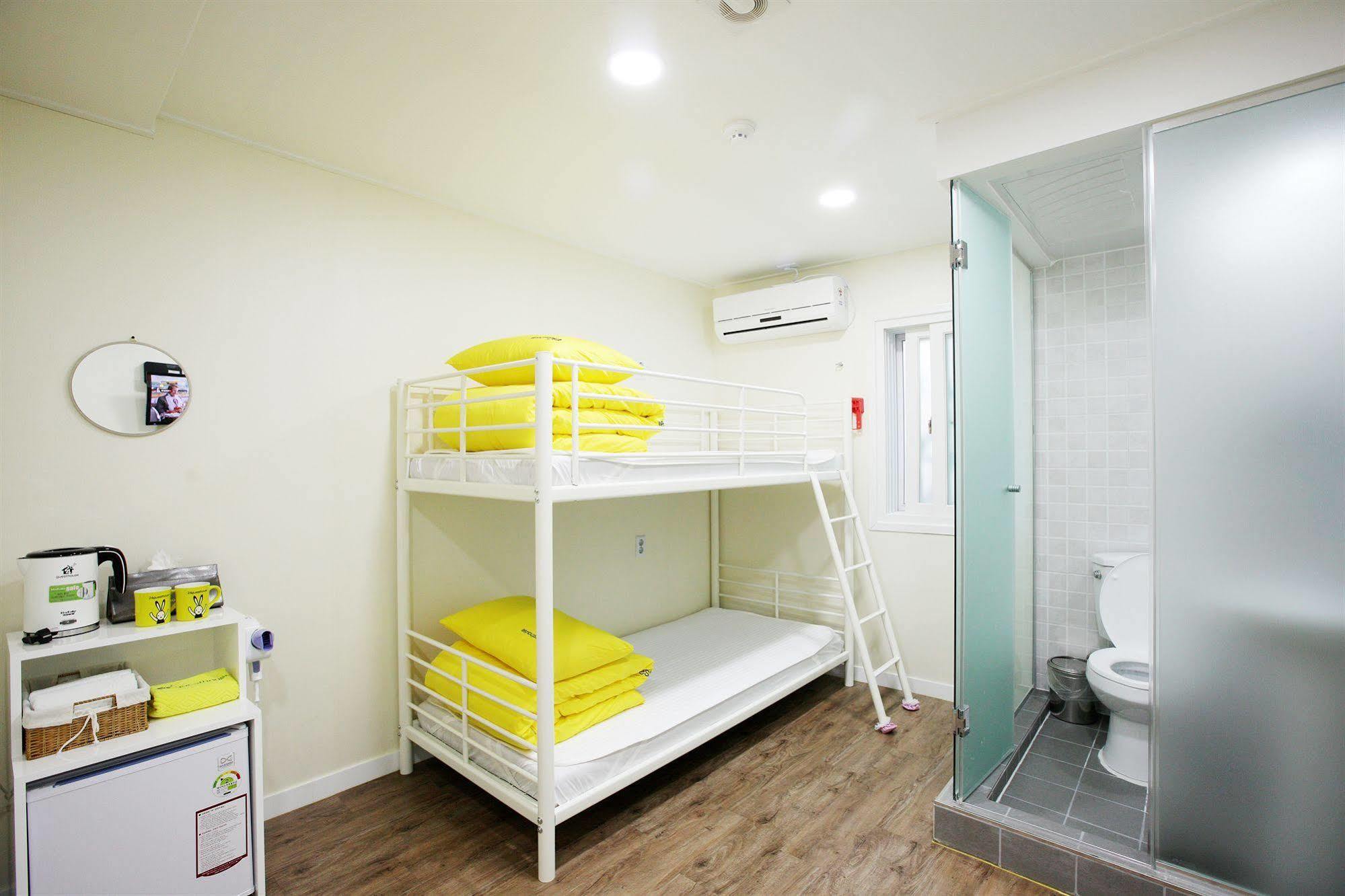 24 Guesthouse Myeongdong Avenue Seoul Exterior foto