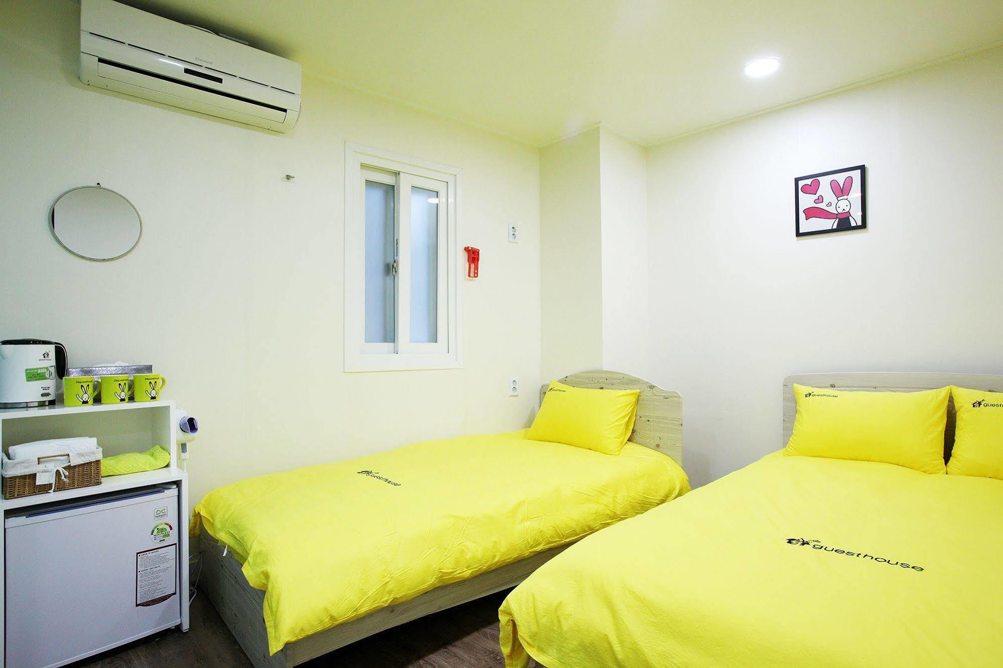 24 Guesthouse Myeongdong Avenue Seoul Exterior foto